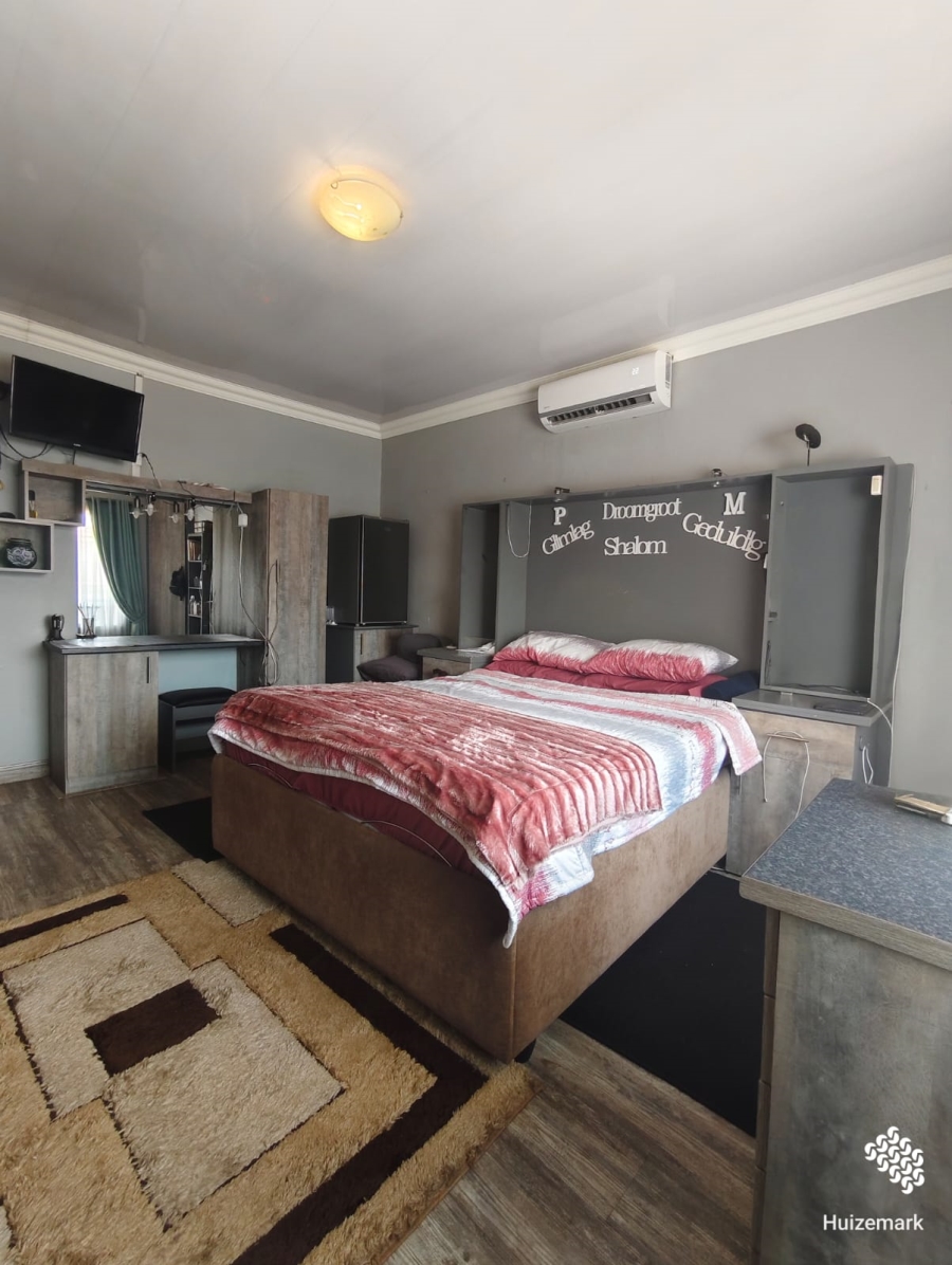 4 Bedroom Property for Sale in Roodia Free State